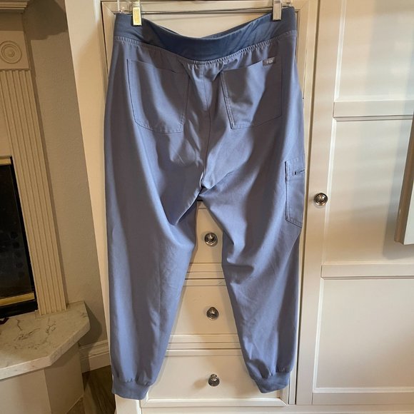 FIGS Scrub Set Vapor Blue Limited Color - Picture 2 of 6